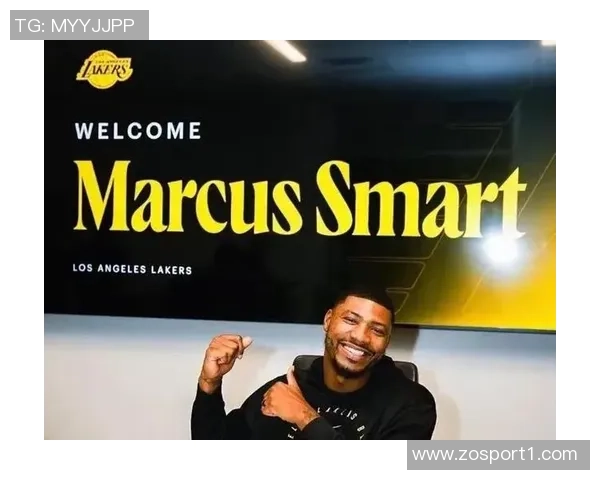 雷迪克点评斯玛特场上对抗激烈认为应增加出手机会提升表现 雷迪克点评斯玛特场上对抗激烈认为应增加出手机会提升表现