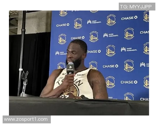 追梦格林赛后穿保护靴离开球馆伤势引发球迷担忧